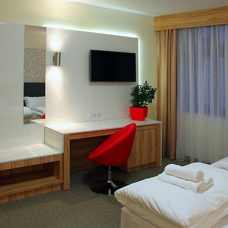 Hotel Przy Baszcie Легница Екстериор снимка