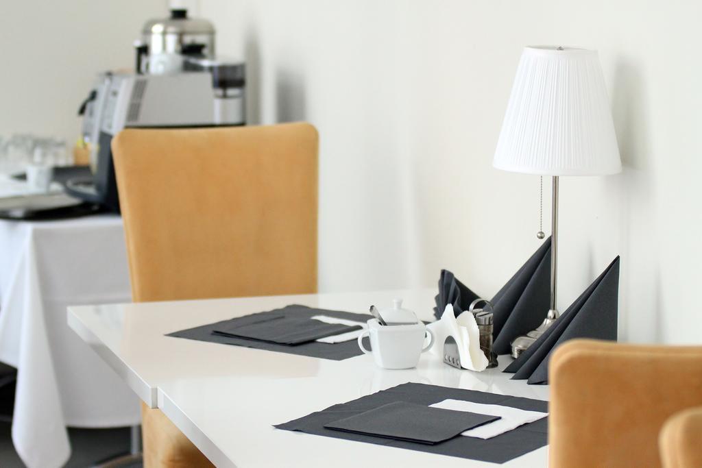 Hotel Przy Baszcie Легница Екстериор снимка