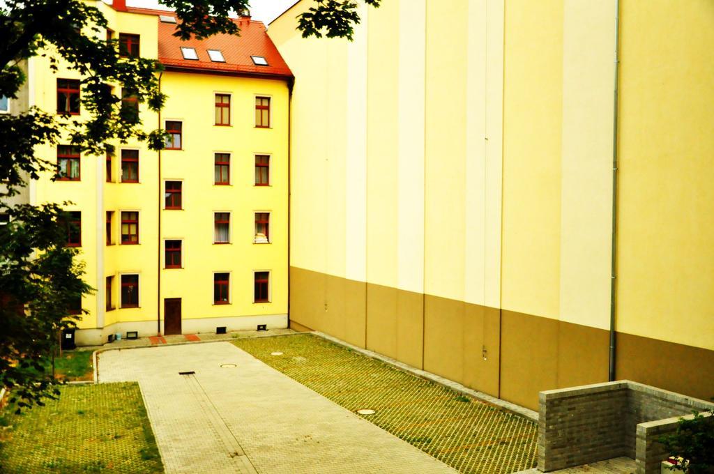Hotel Przy Baszcie Легница Екстериор снимка